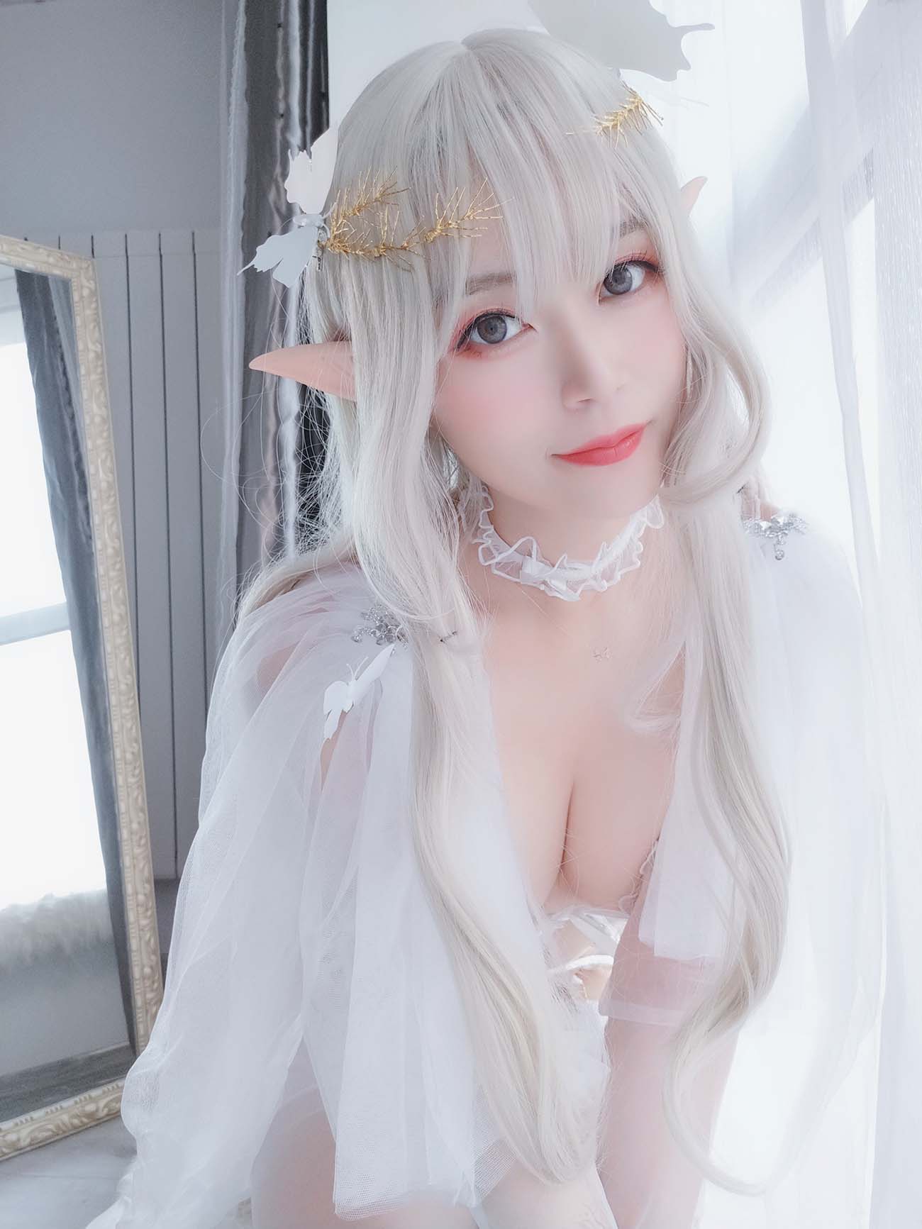 白银81 – 纯白精灵 Cosplay-第1张