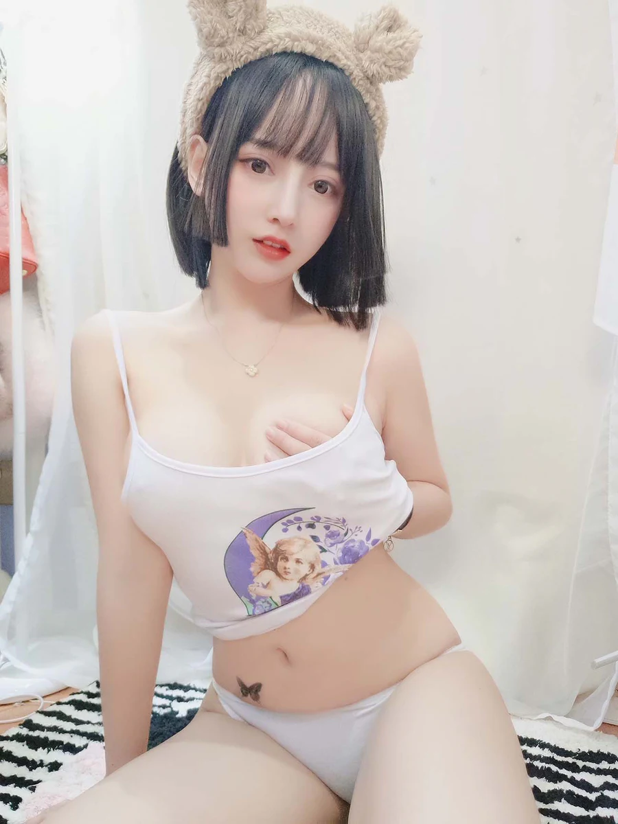 过期米线线喵 – 白色吊带 Cosplay-第2张