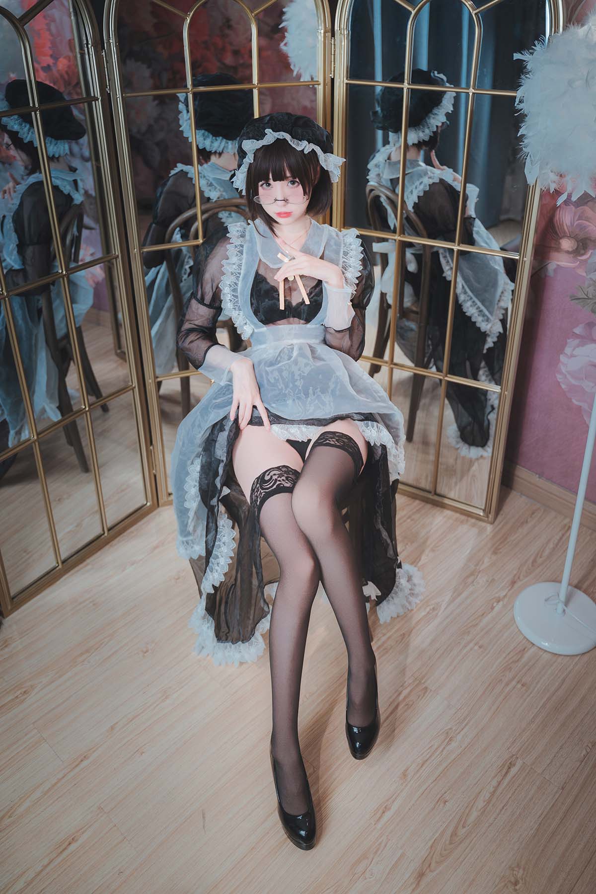 网红美女南鸽-透明女仆 Cosplay-第1张