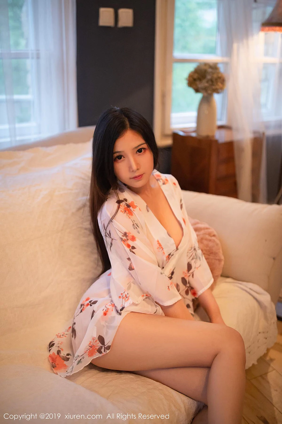[Xiuren秀人网]XR20190225N01350 2019.02.25 NO.1350 白色蕾丝女仆装和肉色线衣 孙梦瑶V Xiuren秀人网-第1张