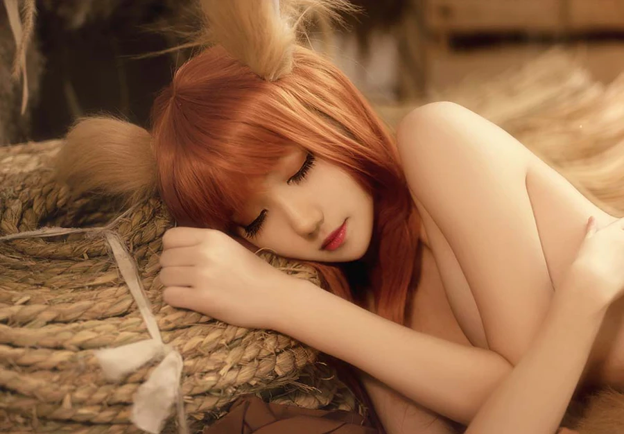 南桃Momoko – 南桃赫萝裸体 Cosplay-第2张