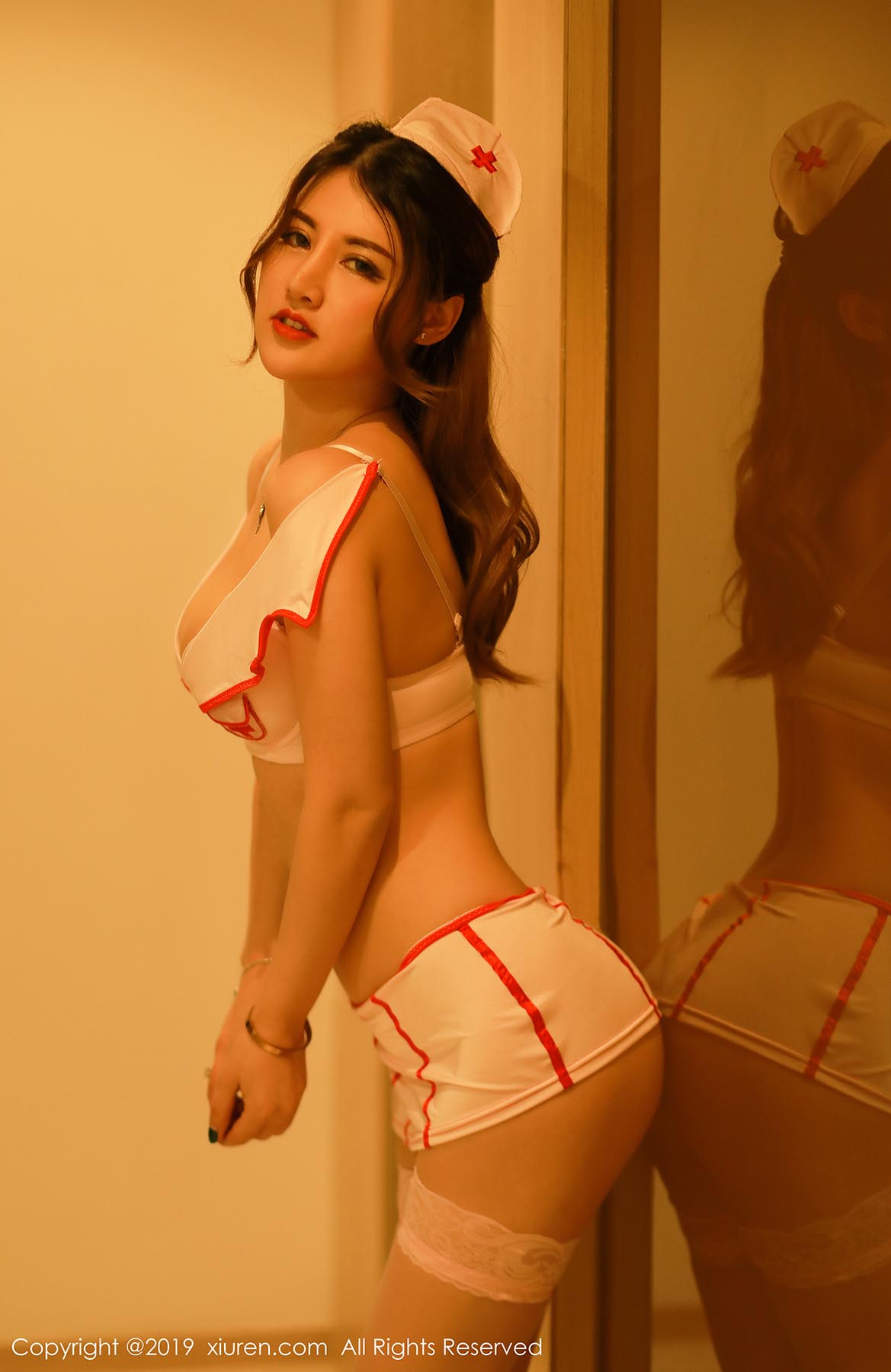 [Xiuren秀人网]XR20190530N01476 2019.05.30 NO.1476 性感护士制服私房魅惑系列 诗诗kiki Xiuren秀人网-第1张