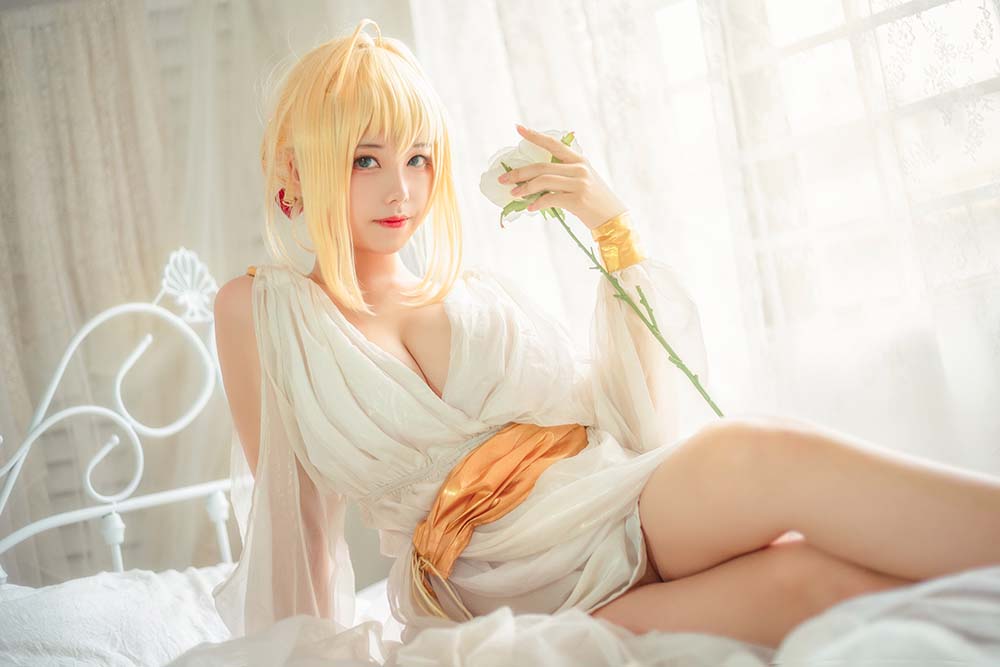 蜜汁猫裘 尼禄睡裙 Cosplay-第2张