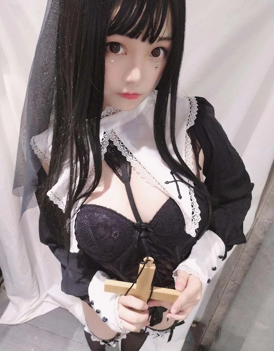 蜜汁猫裘 自拍 修女 Cosplay-第1张