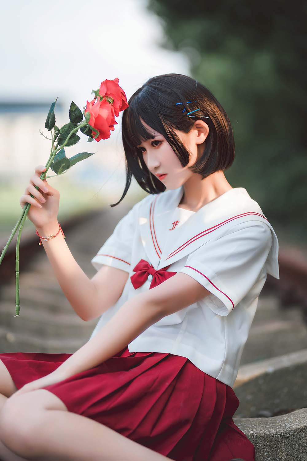 三度_69 – 铁轨上的鲜花少女 Cosplay-第1张