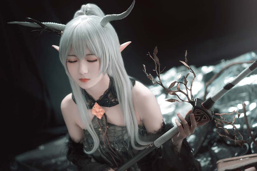 弥音音 – 明日方舟 闪灵 Cosplay-第1张