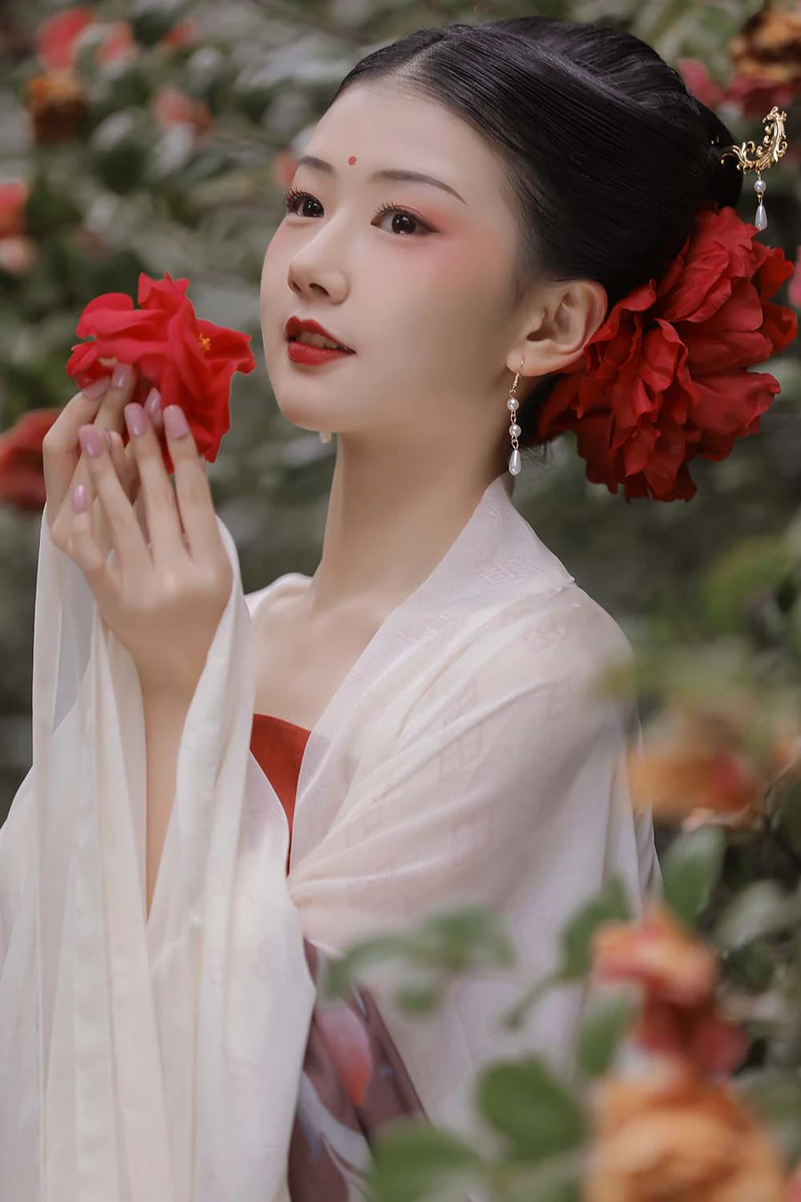 [YITUYU艺图语]2022.04.15 见山茶 好爱吃糯米_ YITUYU艺图语-第2张