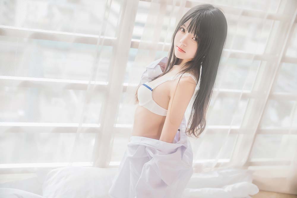 桜桃喵 – 白衬衫散发 Cosplay-第2张