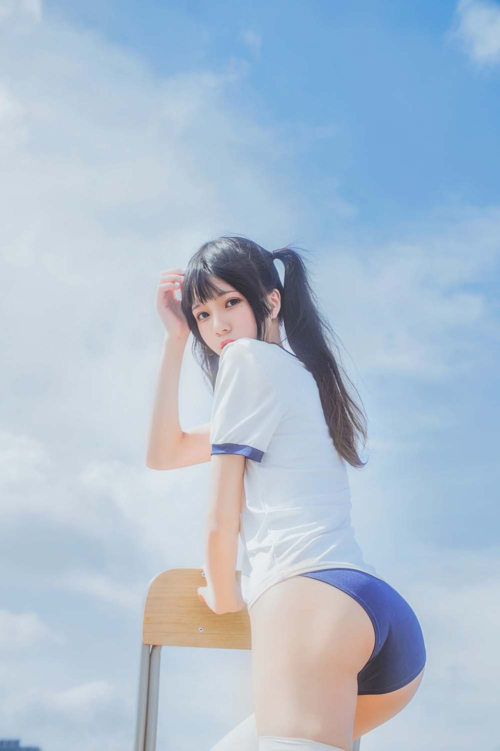 桜桃喵 – 蓝白体操服 Cosplay-第1张