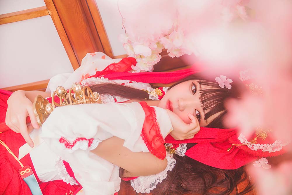桜桃喵 – 灵梦 新年快乐 Cosplay-第2张