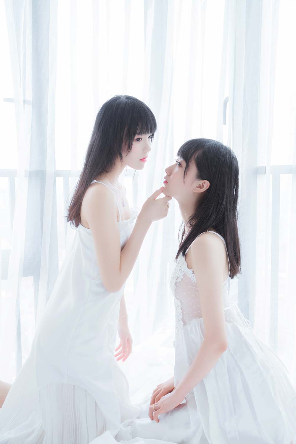 桜桃喵&木绵绵OwO 朝 – 白裙×白裙 Cosplay-第1张