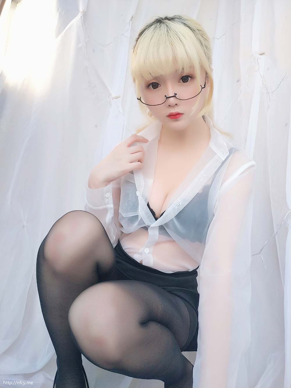星之迟迟 VOL.11 今晚加班包 Cosplay-第1张