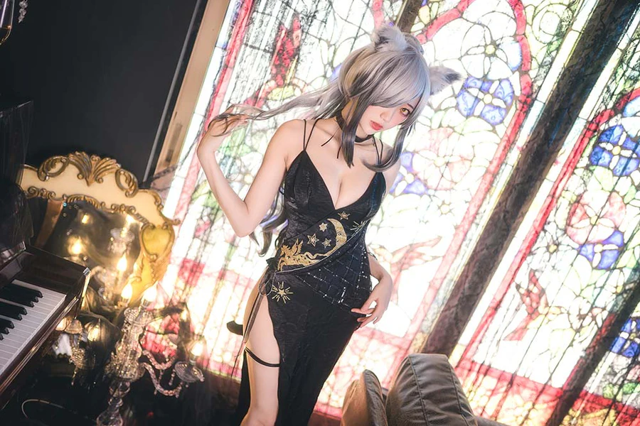 周叽是可爱兔兔 – 礼服 Cosplay-第2张