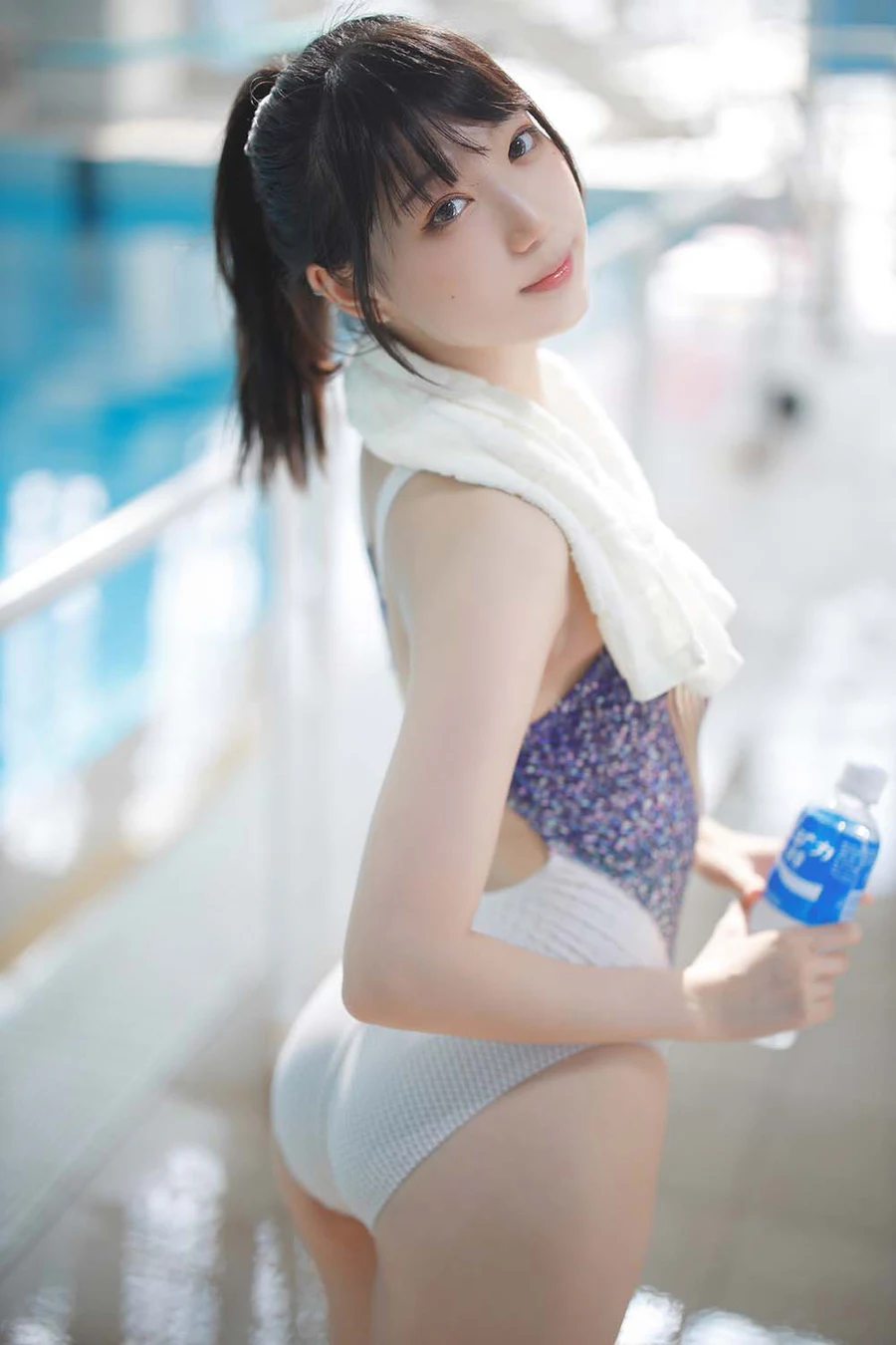 周叽是可爱兔兔 – 竞泳 Cosplay-第1张