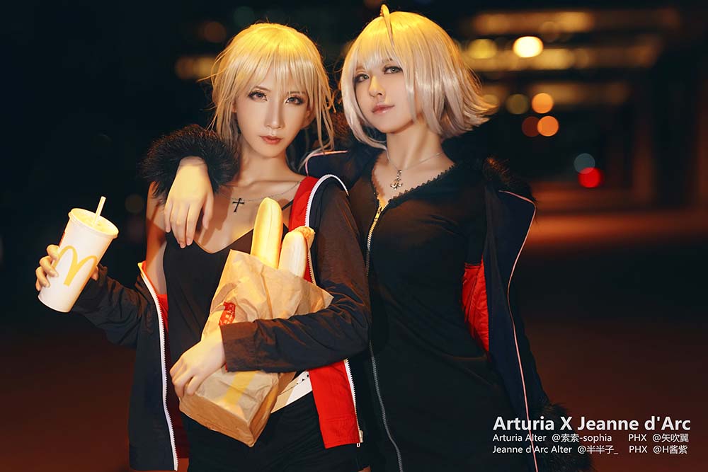 半半子 – 海边泳装后路灯街拍 Cosplay-第2张