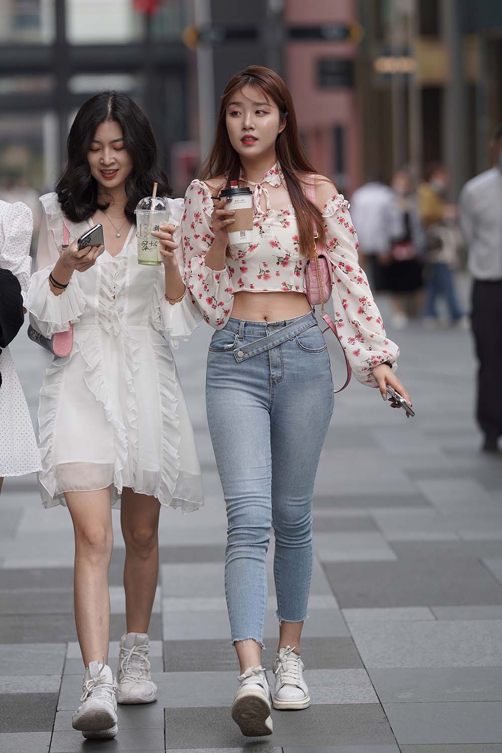 精选街拍作品 NO.1422 可爱的大长腿美女 街拍-第2张