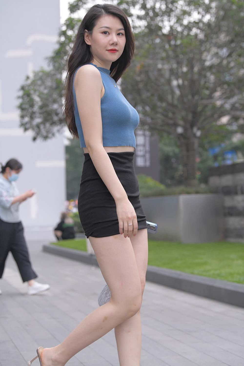 精选街拍作品 NO.1440 一始街拍作品 – 包臀裙美女 街拍-第1张