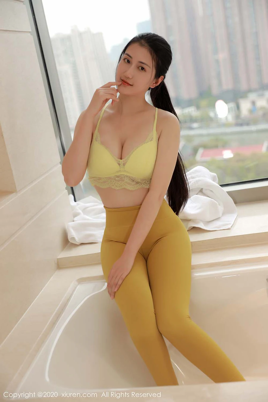 [Xiuren秀人网]XR20200505N02214 2020.05.05 NO.2214 清甜可人 e宝小野猫 Xiuren秀人网-第2张