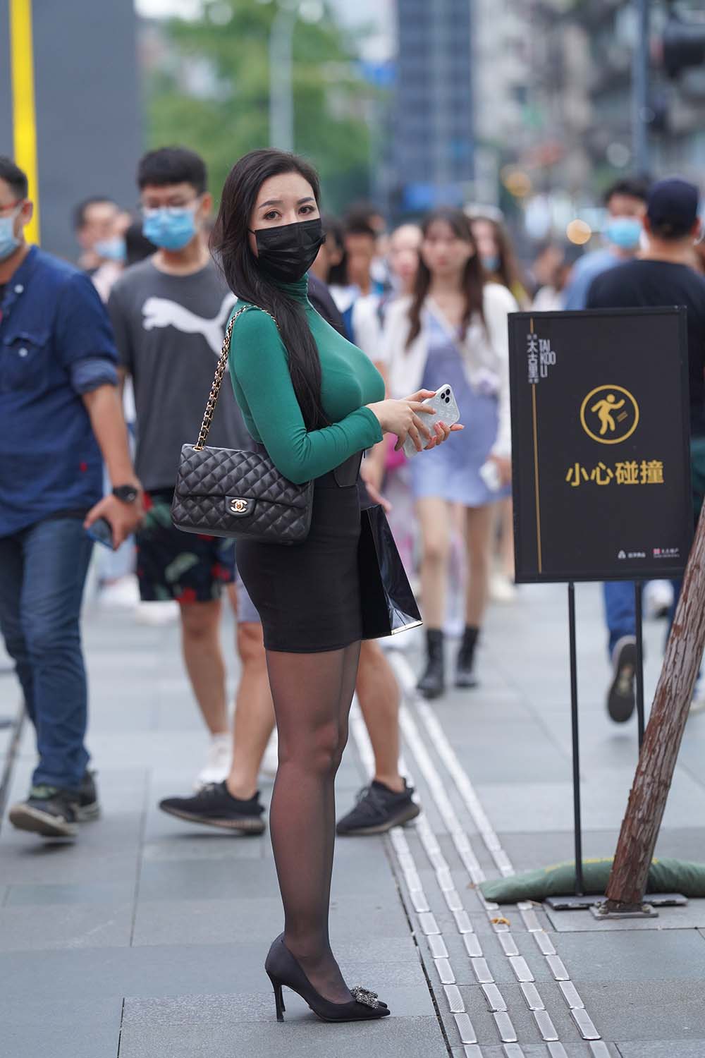 精选街拍作品 NO.1463 漂亮的黑色包臀裙美女 街拍-第1张