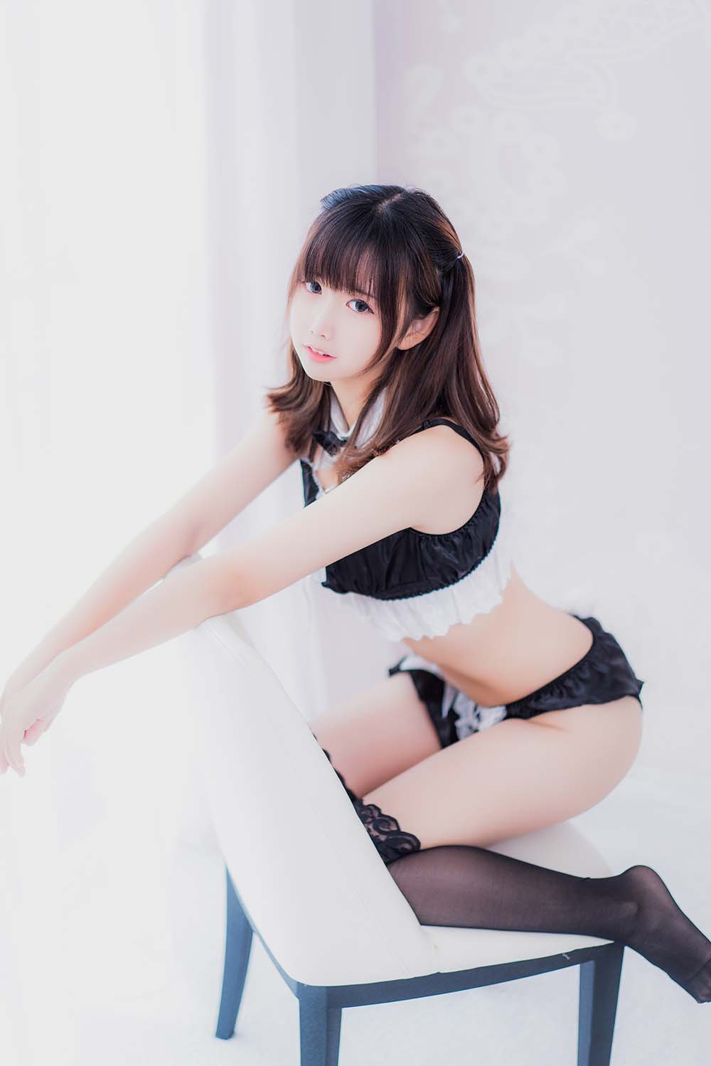 面饼仙儿 – 黑丝女仆 Cosplay-第1张