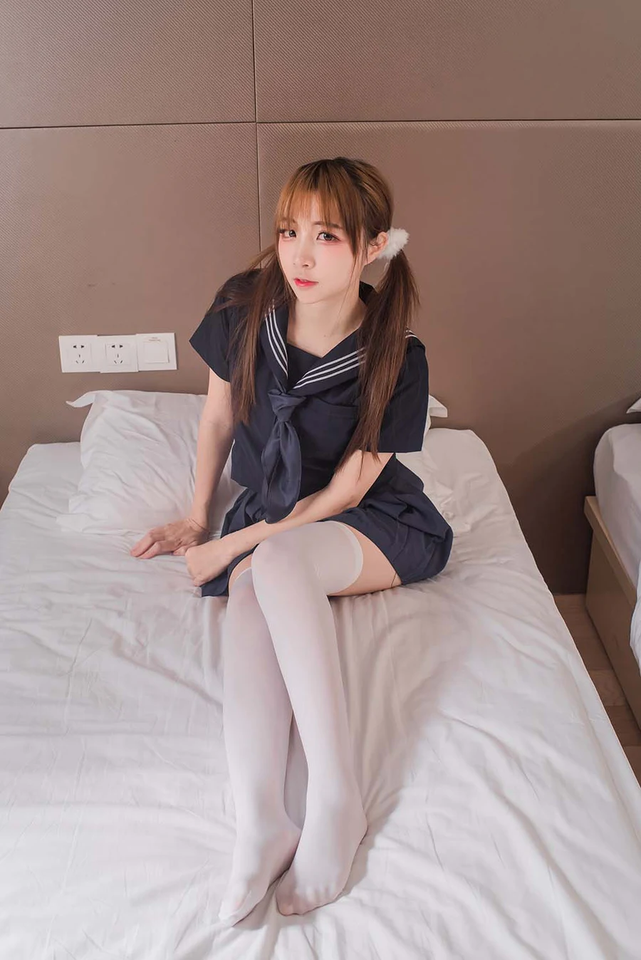 二佐Nisa – 制服黑三本 Cosplay-第1张
