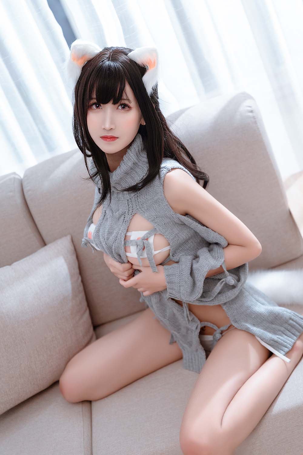 三度_69 – 露背毛衣 Cosplay-第1张