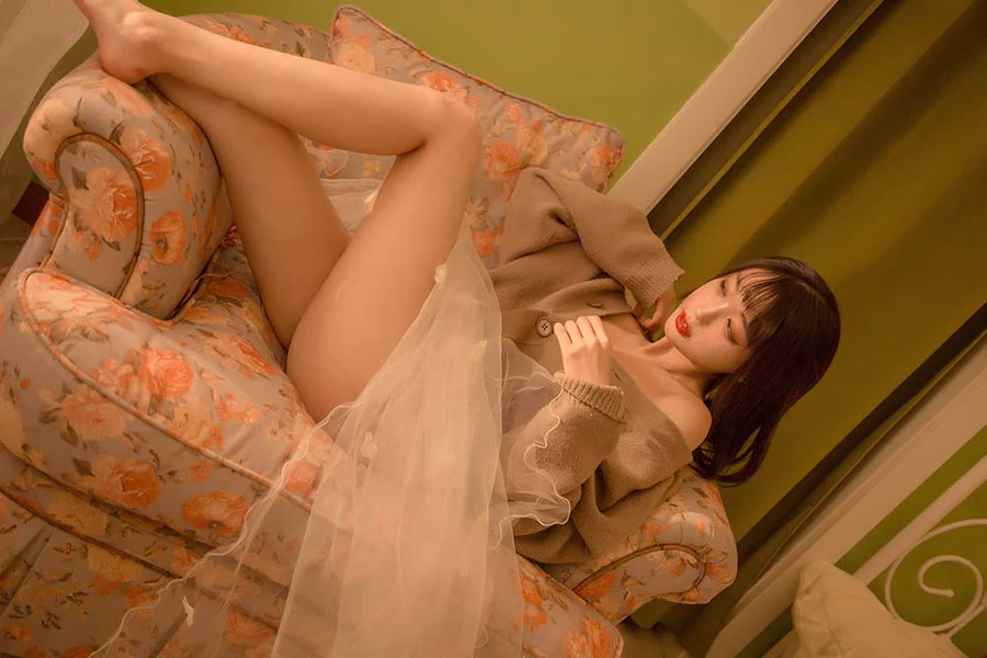 周叽是可爱兔兔 – 复古毛衣 Cosplay-第1张
