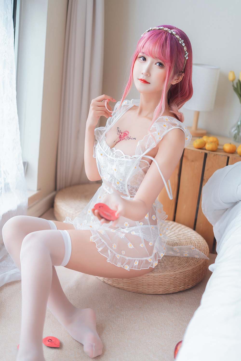 三度_69 – 雏菊围裙 Cosplay-第1张