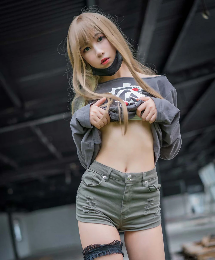 逐月su – 汉森废墟 Cosplay-第1张