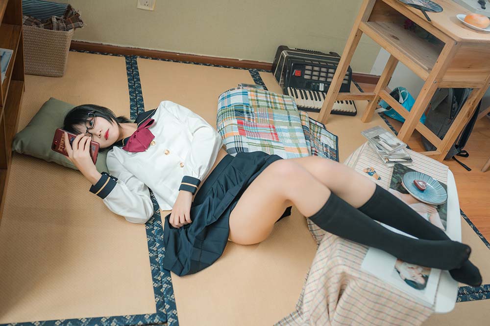 逐月su – 自宅jk Cosplay-第2张