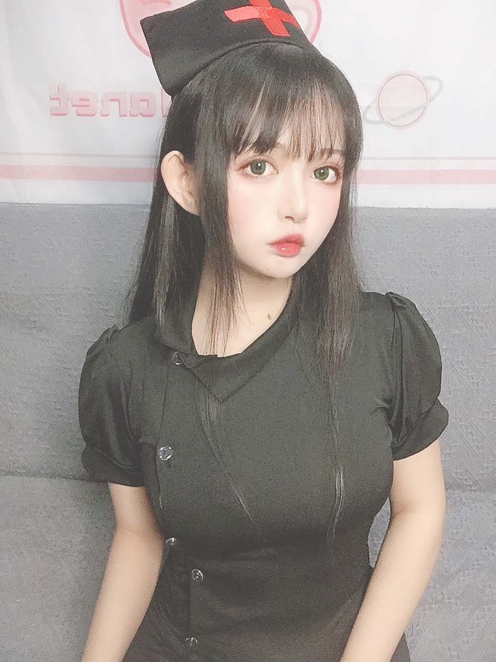 黑猫猫OvO – 护士喵自拍 Cosplay-第1张
