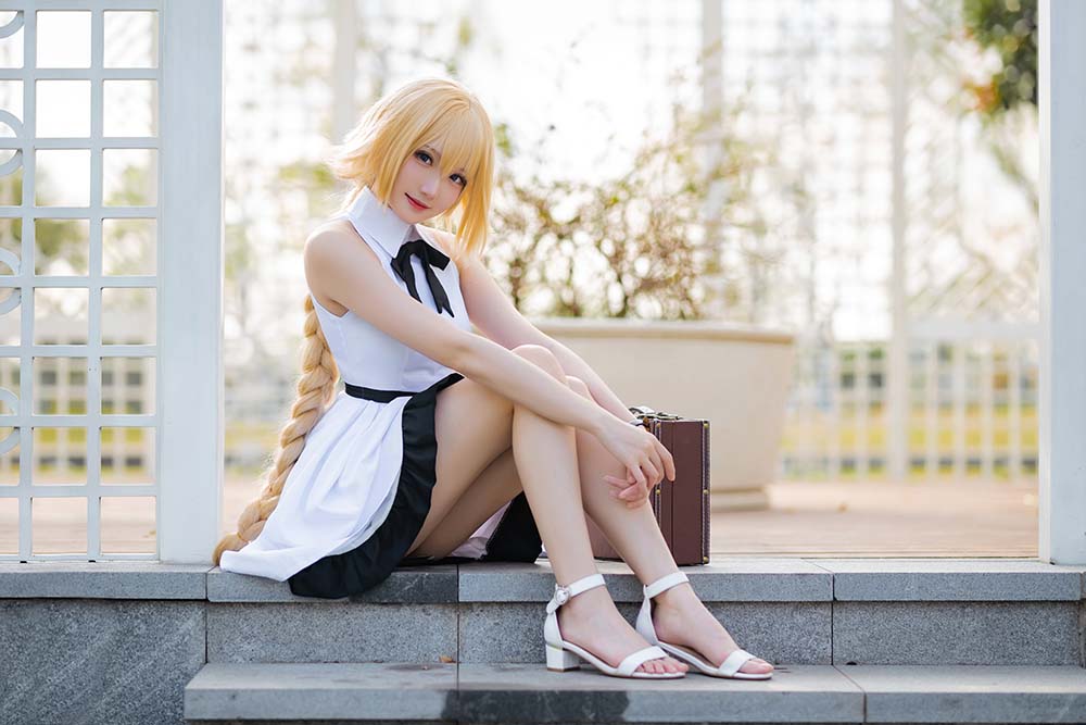 瓜希酱 – 贞德三周年白裙德 Cosplay-第2张