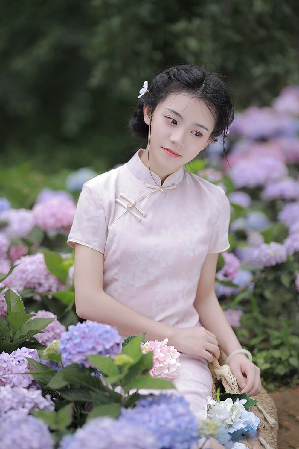 [YITUYU艺图语]2022.07.25 旗袍与绣球 Dear-郑同学 YITUYU艺图语-第1张