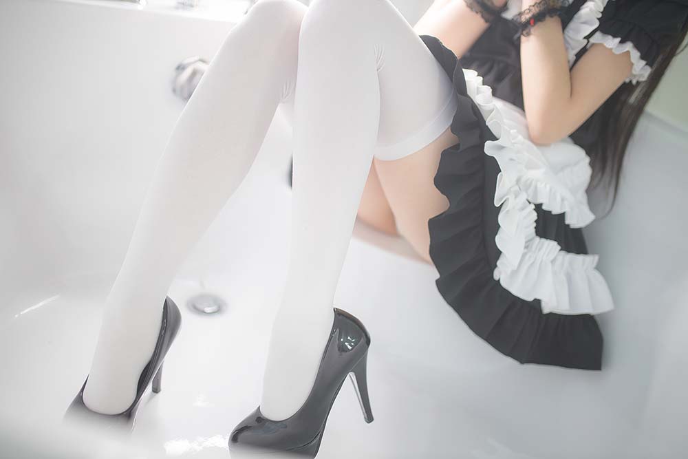 雪琪 – 女仆普通版 Cosplay-第2张