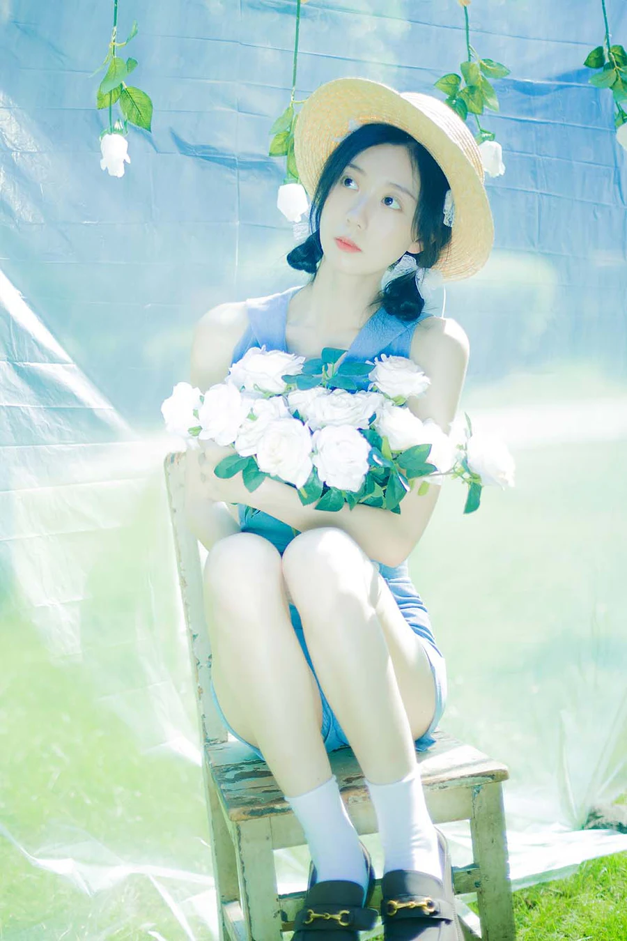 [YITUYU艺图语]2022.07.31 夏日颂歌 饲猫少女- YITUYU艺图语-第2张