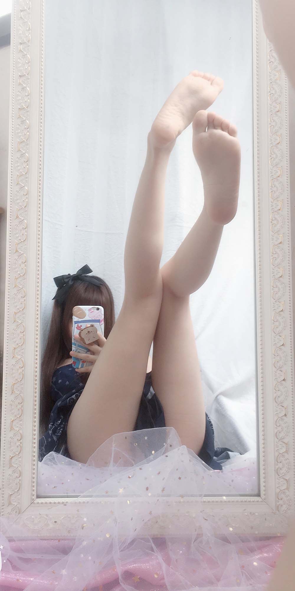 雪琪 – 自拍足控视频+15张原图 Cosplay-第2张