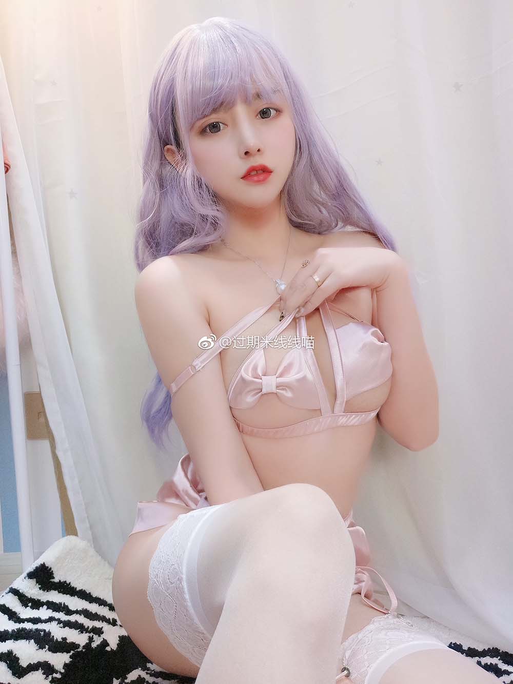 过期米线线喵 – 粉色有动态图 Cosplay-第1张
