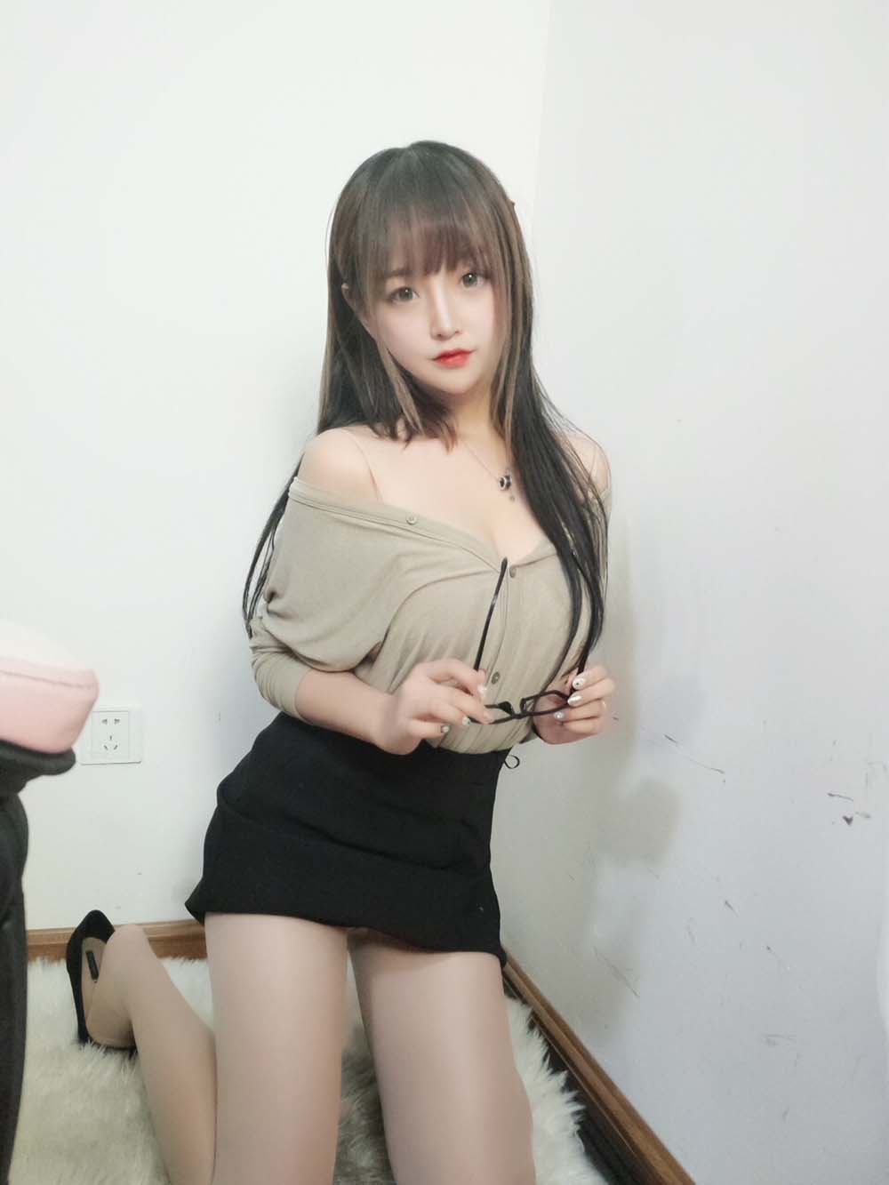过期米线线喵 – 肉色丝袜 Cosplay-第2张