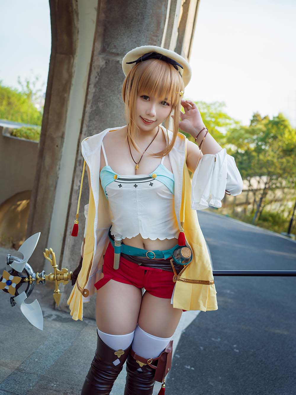 麻花麻花酱 – 莱莎 Cosplay-第1张