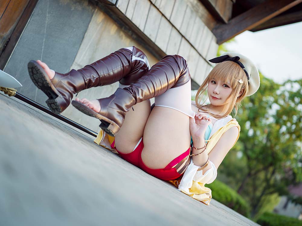 麻花麻花酱 – 莱莎 Cosplay-第2张