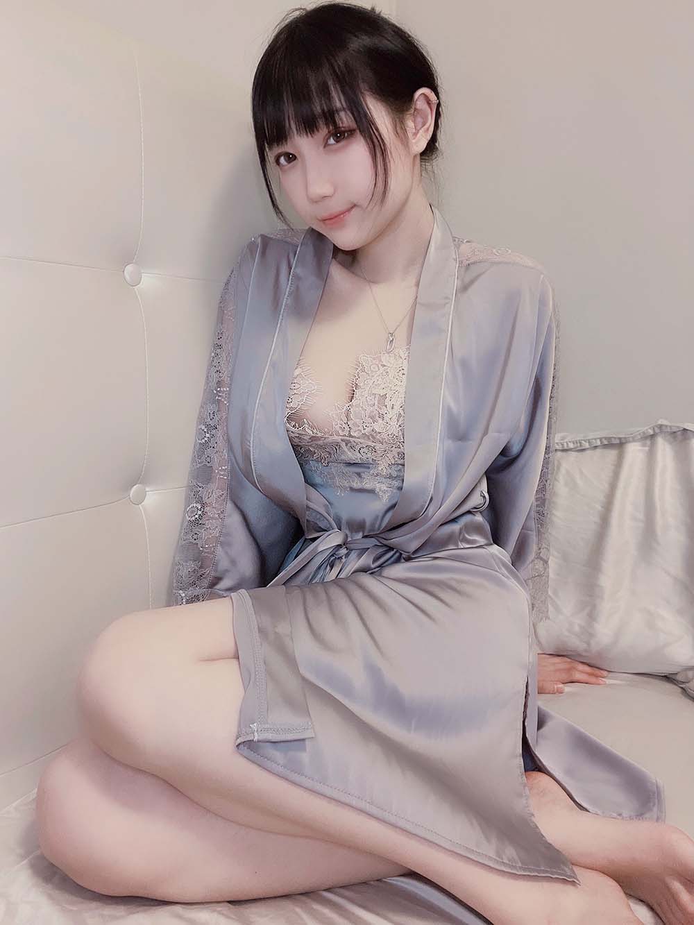 周叽是可爱兔兔 – 今夕何夕睡袍 Cosplay-第1张