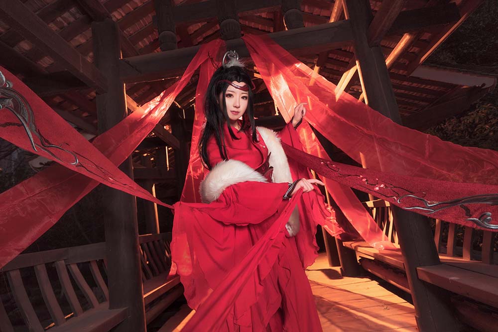弥音音ww – 红袍 Cosplay-第2张