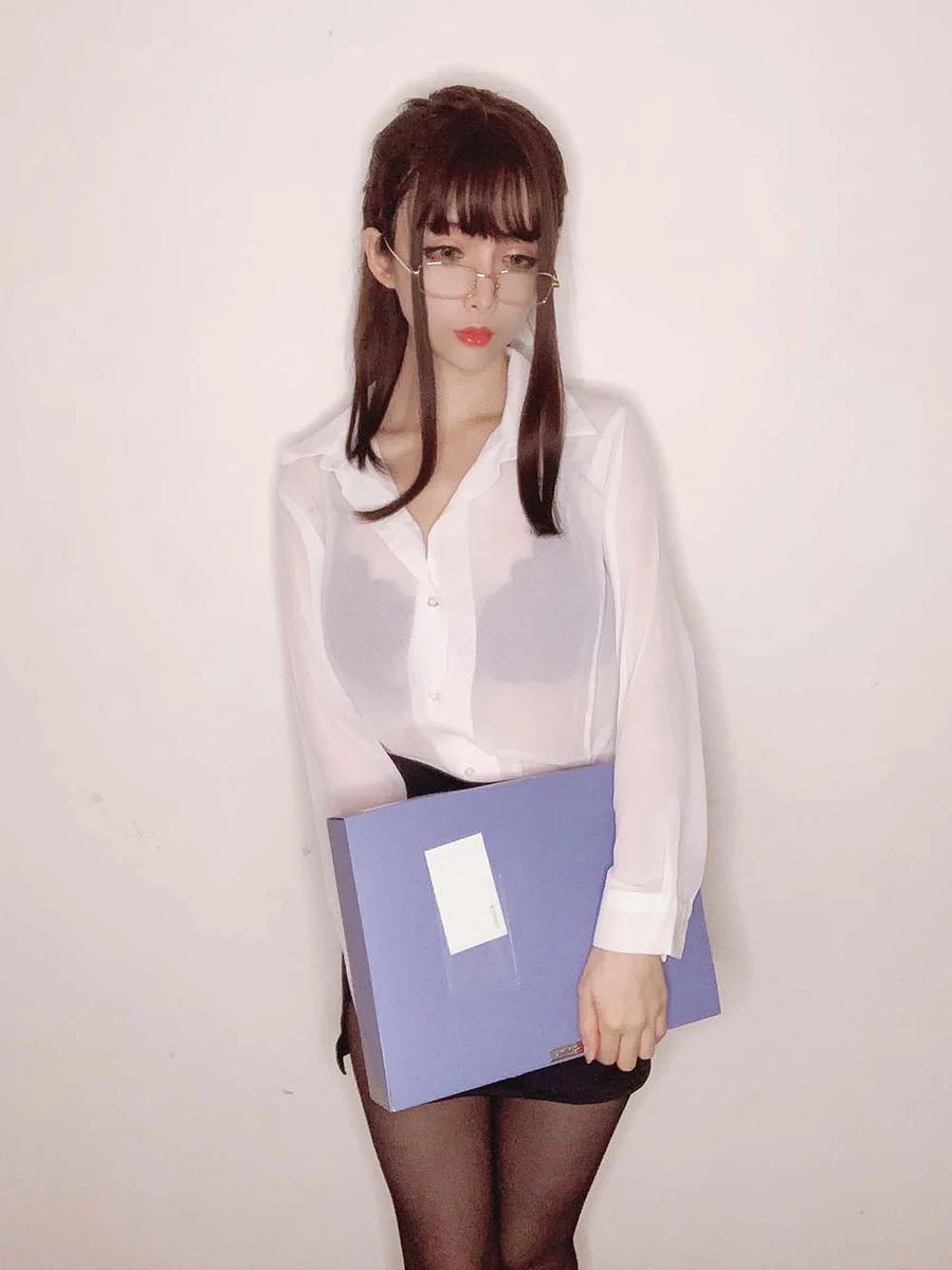 rioko凉凉子 – 教师自拍 Cosplay-第2张