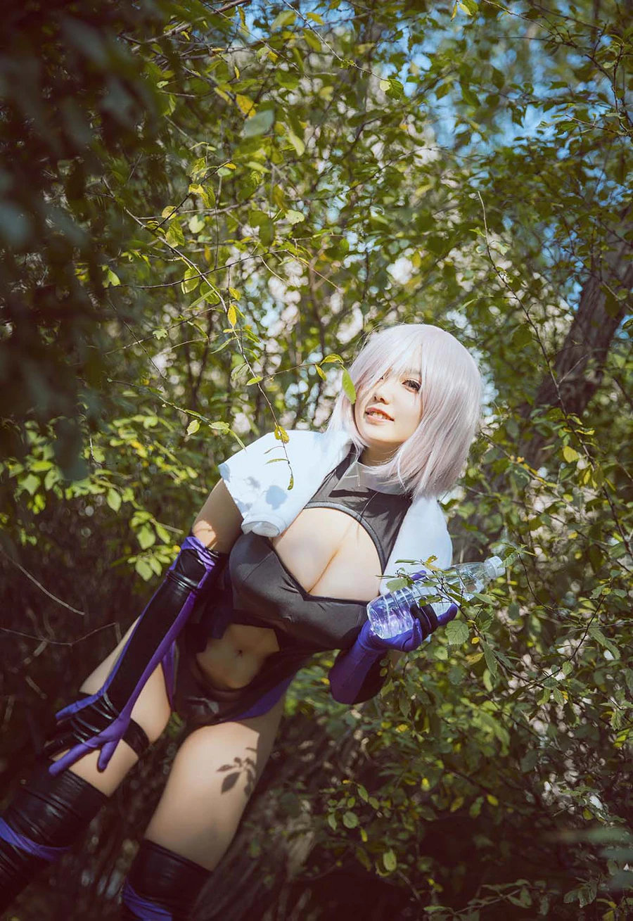 阿半今天很开心 – 玛修 Cosplay-第2张