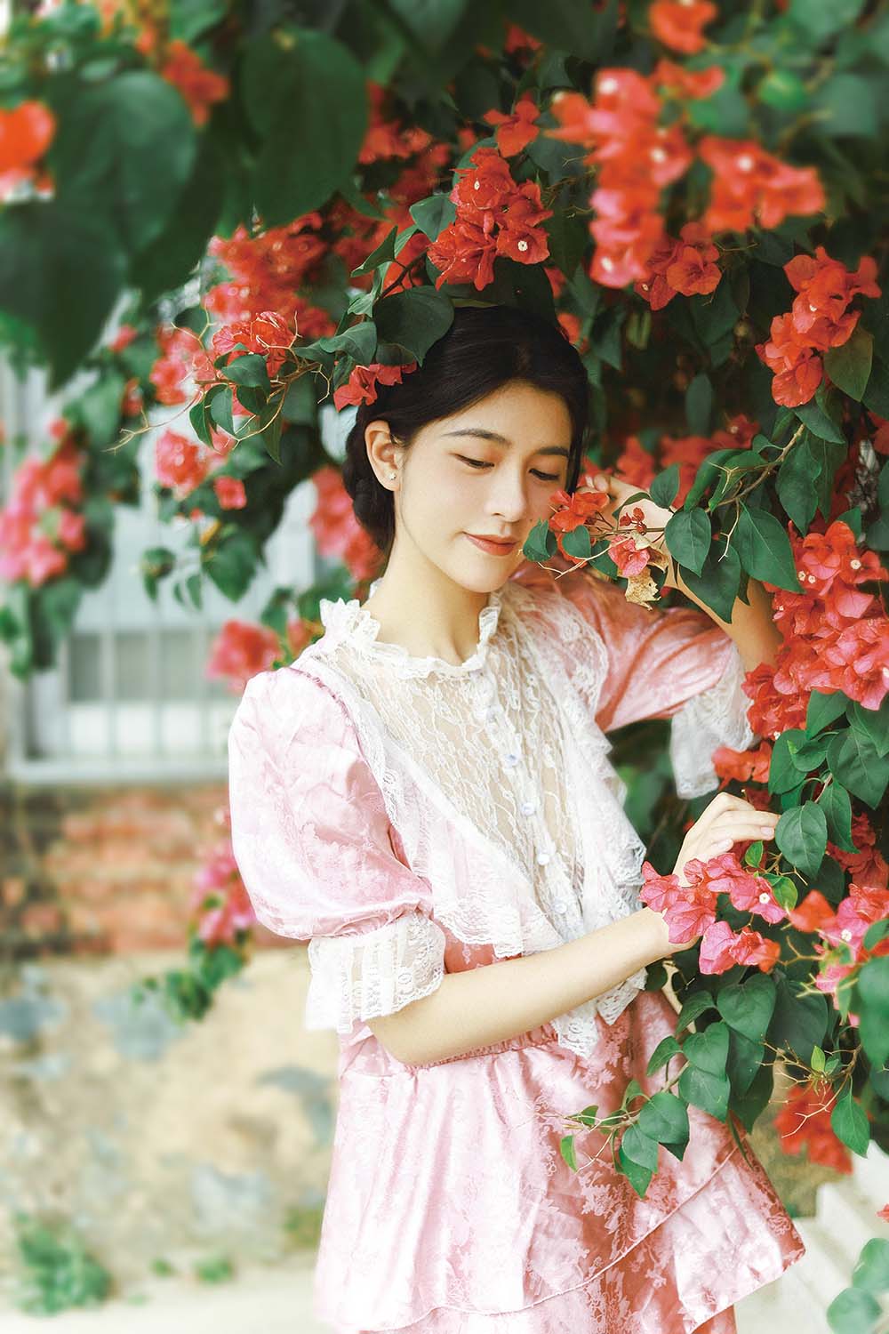 [YITUYU艺图语]2022.09.12 三角梅与少女 欣慧 YITUYU艺图语-第2张