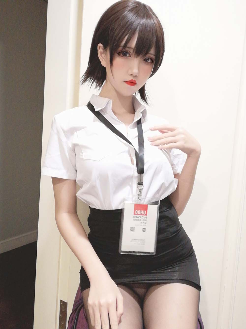 阿薰kaOri – 黑丝OL Cosplay-第1张