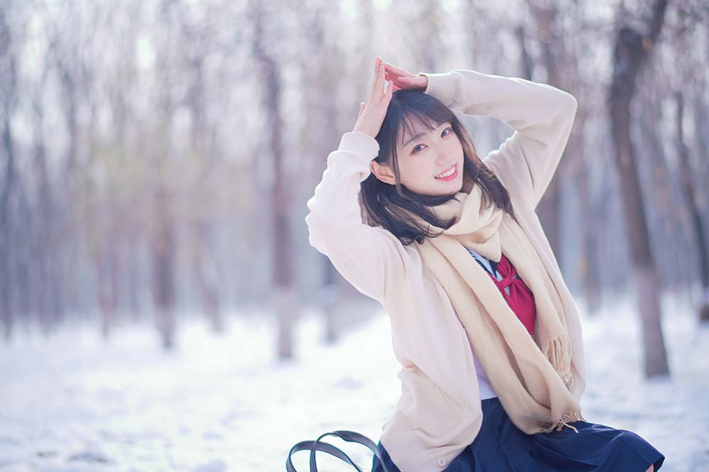 周叽是可爱兔兔 – 雪景JK Cosplay-第2张