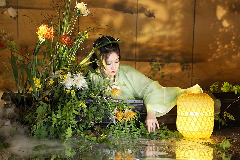 [YITUYU艺图语]2022.10.05 风草美人 不及丿 YITUYU艺图语-第1张