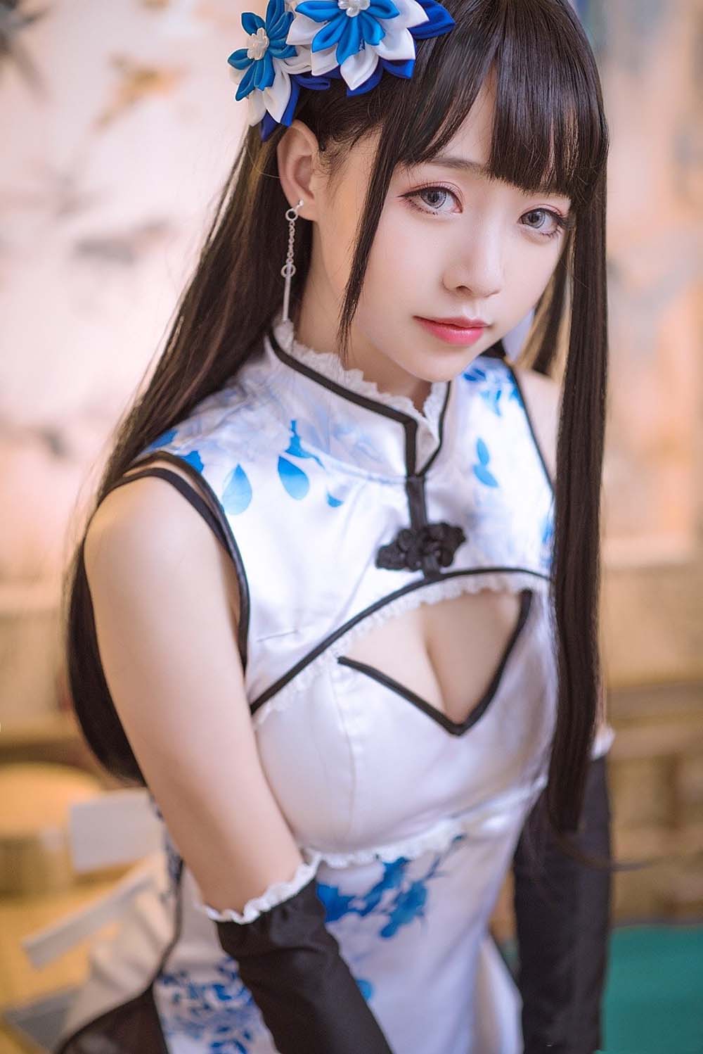 大大卷卷小卷 – 白旗袍 Cosplay-第2张