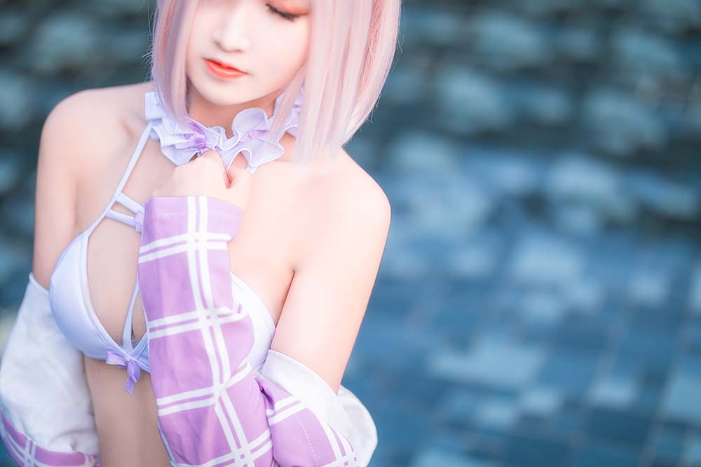 三度_69 – 玛修泳装 Cosplay-第1张
